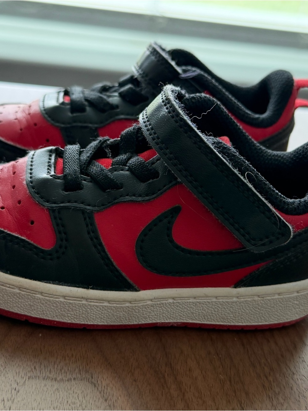 Nike Court Borough Low Recraft. Kids Black and Red Velcro Low-Top Sneakers